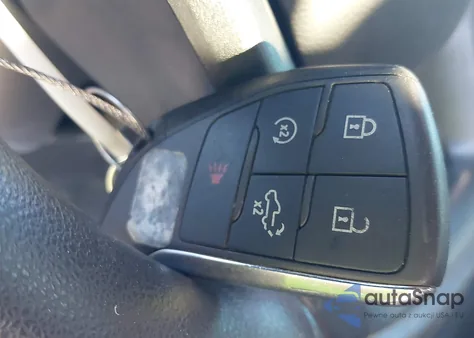 2022 Chevrolet Silverado 1500 2Wd Short Bed Custom z USA, uszkodzony, nr VIN 1GCPABEK4NZ643391